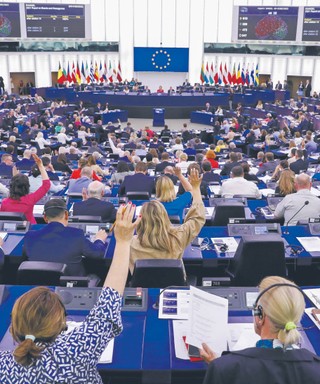 Atom i gaz mają w Unii zielone światło. Biliony euro na energetykę jądrową