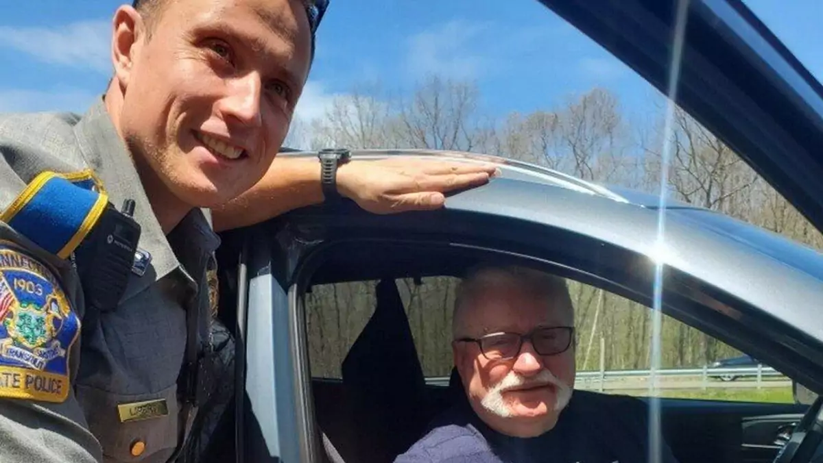 Lach Wałęsa złapał gumę w USA. Pomógł policjant pochodzący z Polski