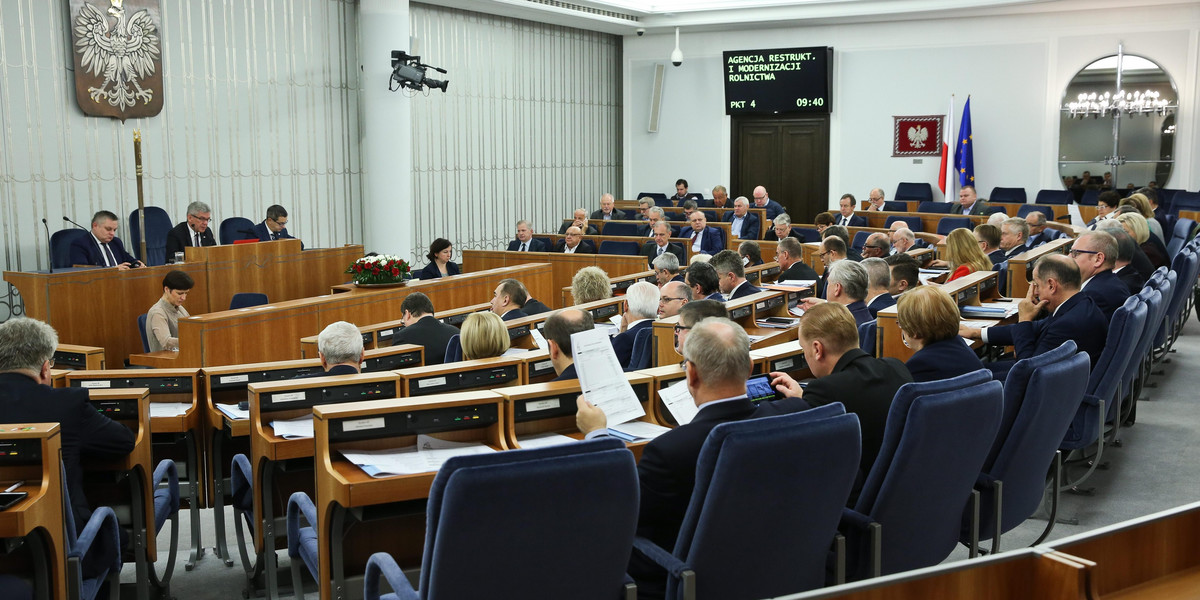 Senatorowie z PO zbojkotowali obrady