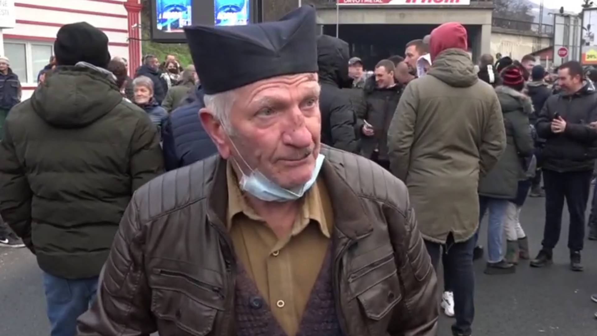 Sve je prodato i živećemo u tuđoj zemlji - reči penzionera sa protesta u Užicu danima svi prepričavaju  