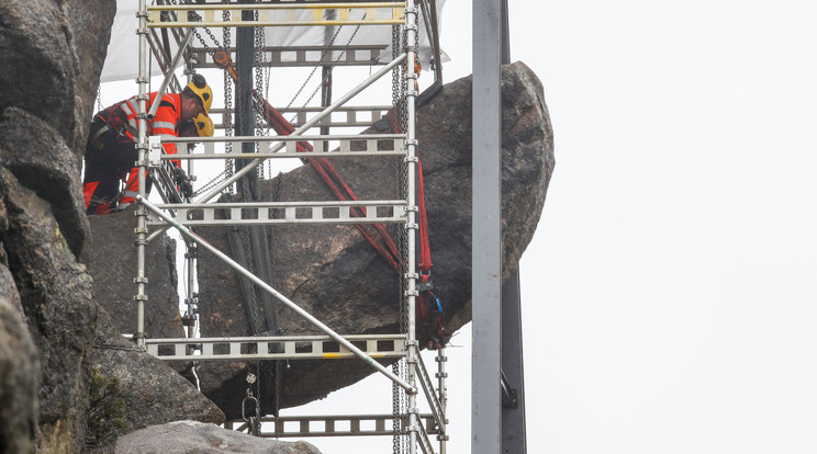 Eigersund egyik legnagyobb látványosságga a pénisz alakú szikla / Forrás: AFP