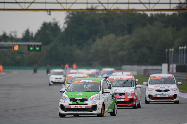 Bartłomiej Mirecki drugi raz z rzędu Mistrzem Polski Kia Lotos Race