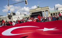 Bundestag potępił masakrę Ormian jako ludobójstwo. Protesty tureckiej mniejszości
