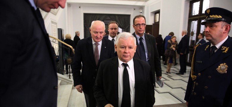Spór o garaż. PiS przypłaci to utratą rocznej subwencji?