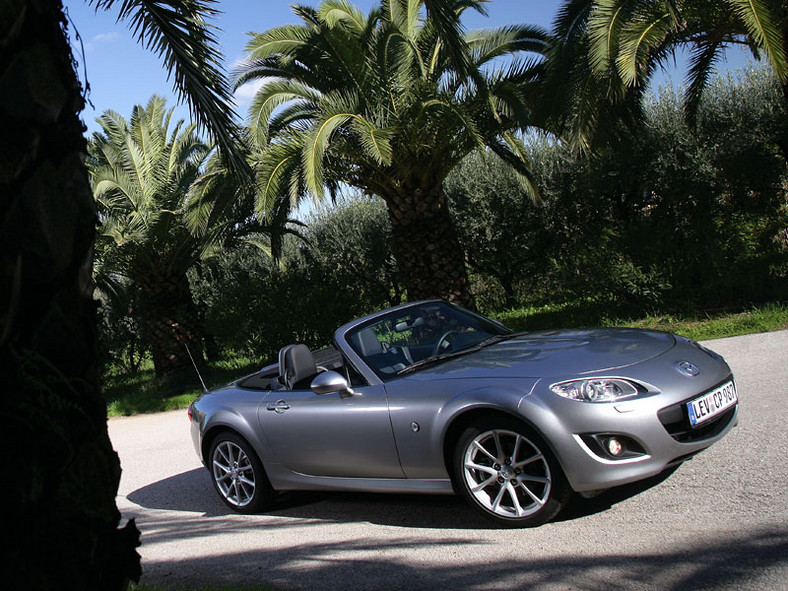 Mazda MX-5 Roadster Coupé: przyjemność przez 365 dni w roku