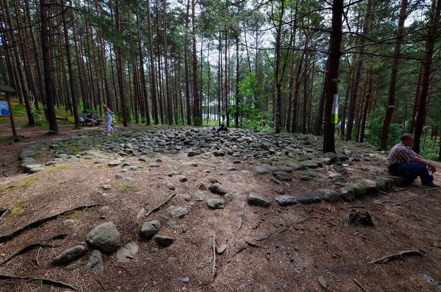 Polskie Stonehenge - zagadkowe kamienne kręgi w Węsiorach