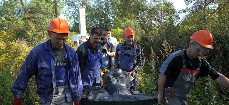 Demontaż pomnika gen. Czerniachowskiego. Rosja oburzona na Polskę