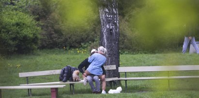 Miłosne figle Margaret w parku! FOTO