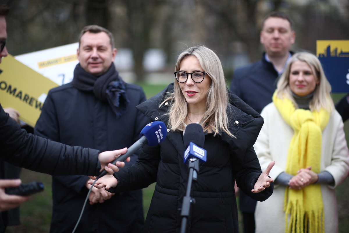 Kandydat Polski 2050 na prezydenta Krakowa Rafał Komarewicz i minister do spraw społeczeństwa obywatelskiego Agnieszka Buczyńska