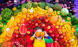 Owoce i warzywa w diecie dzieci - kiedy wprowadzić i jak często podawać?