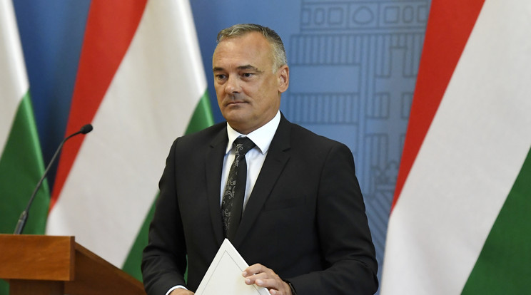 Borkai Zsolt elnyerte a polgármesteri tisztet Győrben, de bukhatja párttagságát /Fotó: MTI/Koszticsák Szilárd