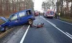 Makabryczny wypadek pod Piotrkowem. Trzy zmiażdżone auta, siedem osób rannych