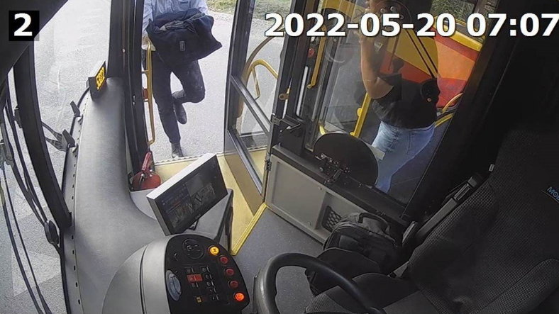 Kierowca autobusu uratował sarenkę (facebook.com/Mobilis)