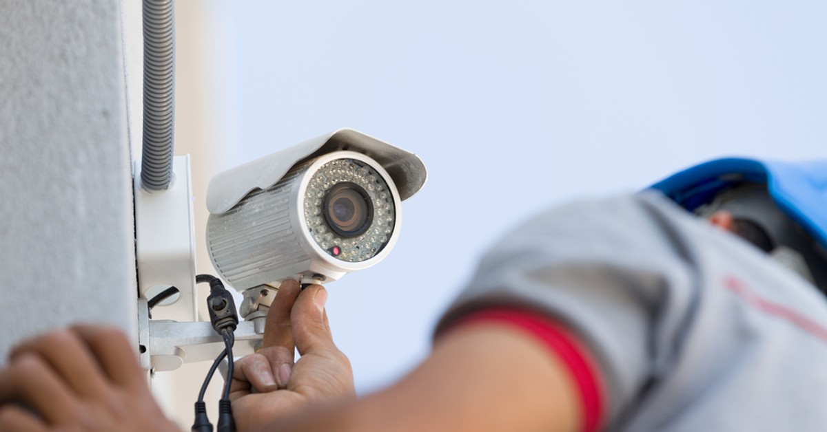 Podatek od nieruchomości od monitoringu. Kto i ile zapłaci w 2025 roku za kamery?