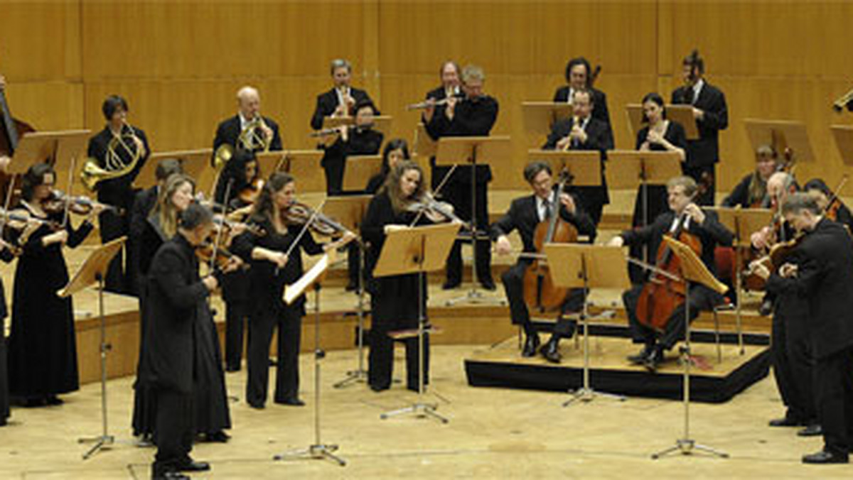 Uznawana za jedną z najlepszych orkiestr muzyki dawnej - niemiecka grupa Concerto Koeln wystąpi w sobotę wieczorem w Filharmonii Łódzkiej. Orkiestrze towarzyszyć będzie polski skrzypek Kuba Jakowicz.
