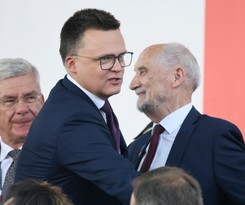 Hołownia ma problem. Wyborcy KO są mu bardziej niechętni niż wyborcy PiS