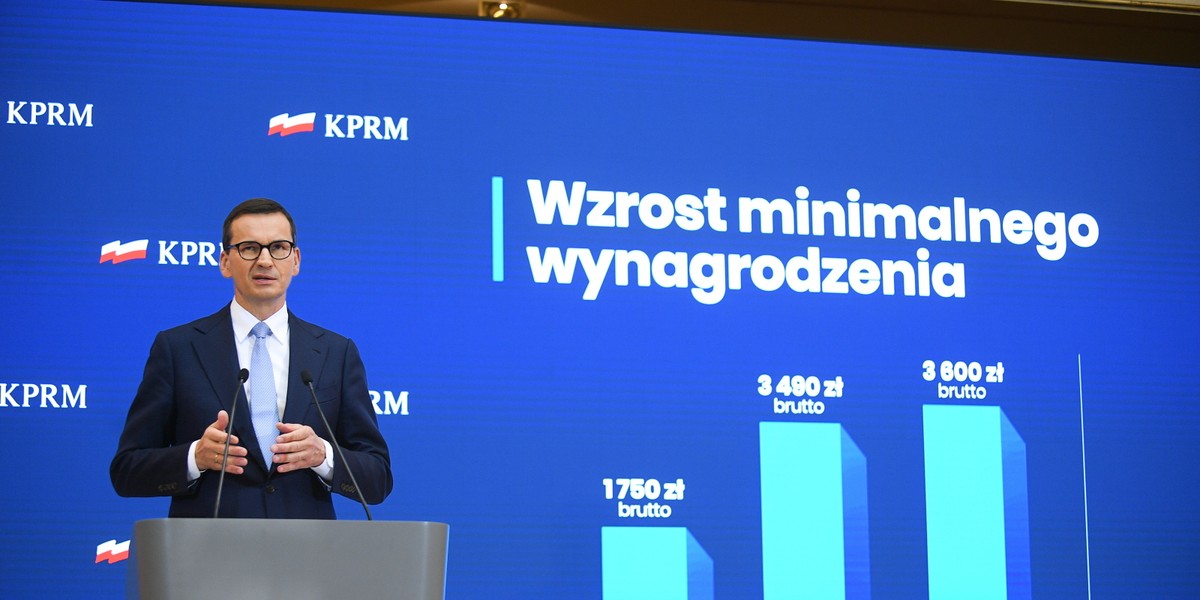 Rząd ogłosił projekt podwyżki płacy minimalnej w 2023 r.