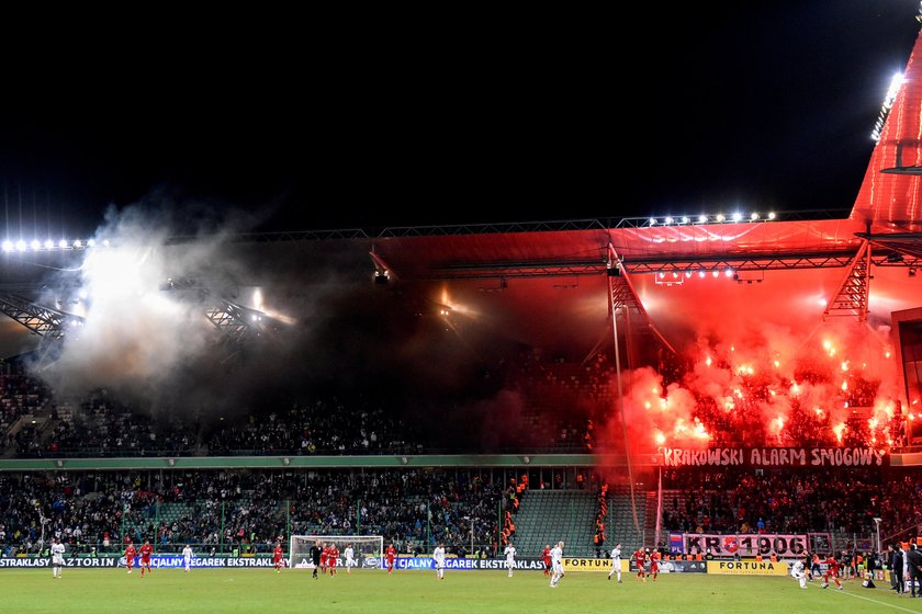 01.04.2017 LEGIA WARSZAWA - POGON SZCZECIN LOTTO EKSTRAKLASA PILKA NOZNA