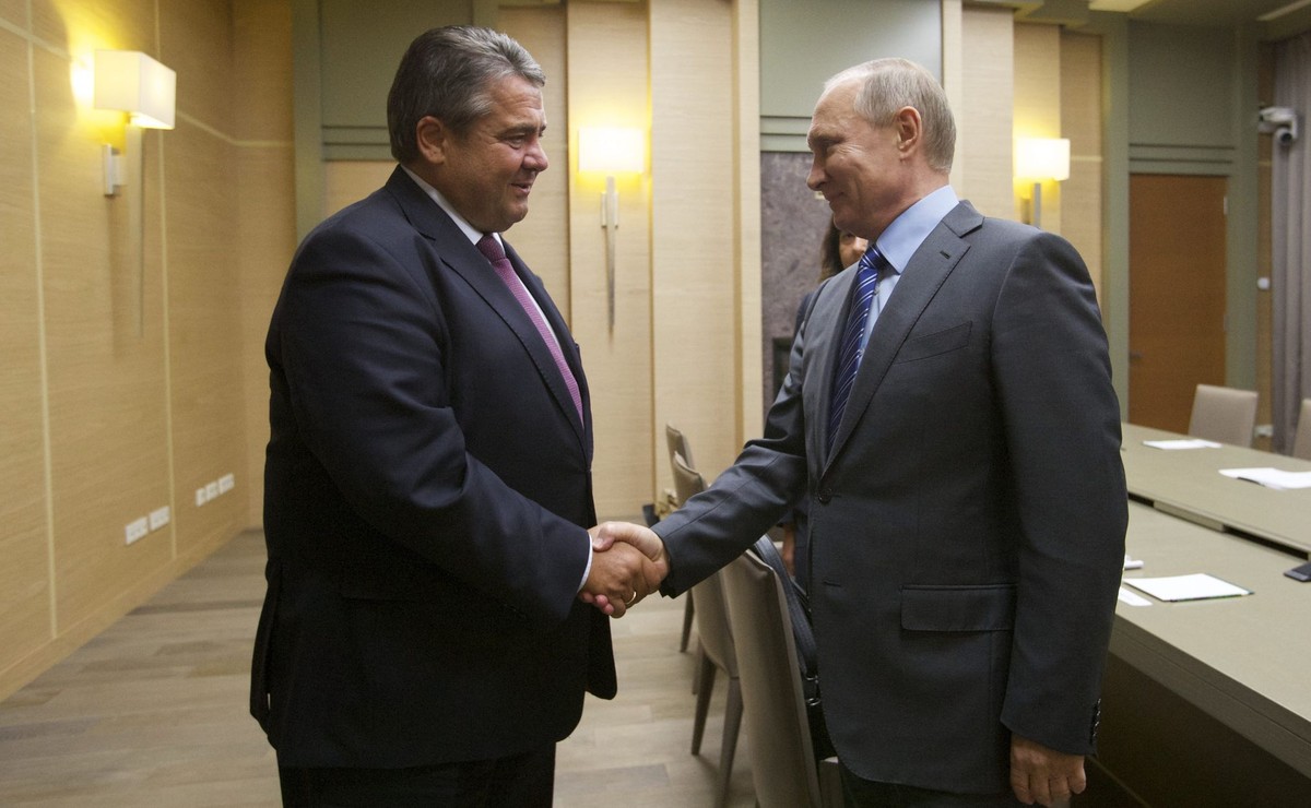 Sigmar Gabriel i Władimir Putin
