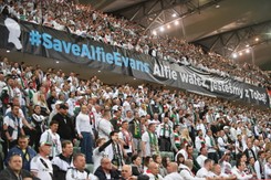 #SaveAlfieEvens na stadionie Legii. Piękny gest kibiców z Łazienkowskiej