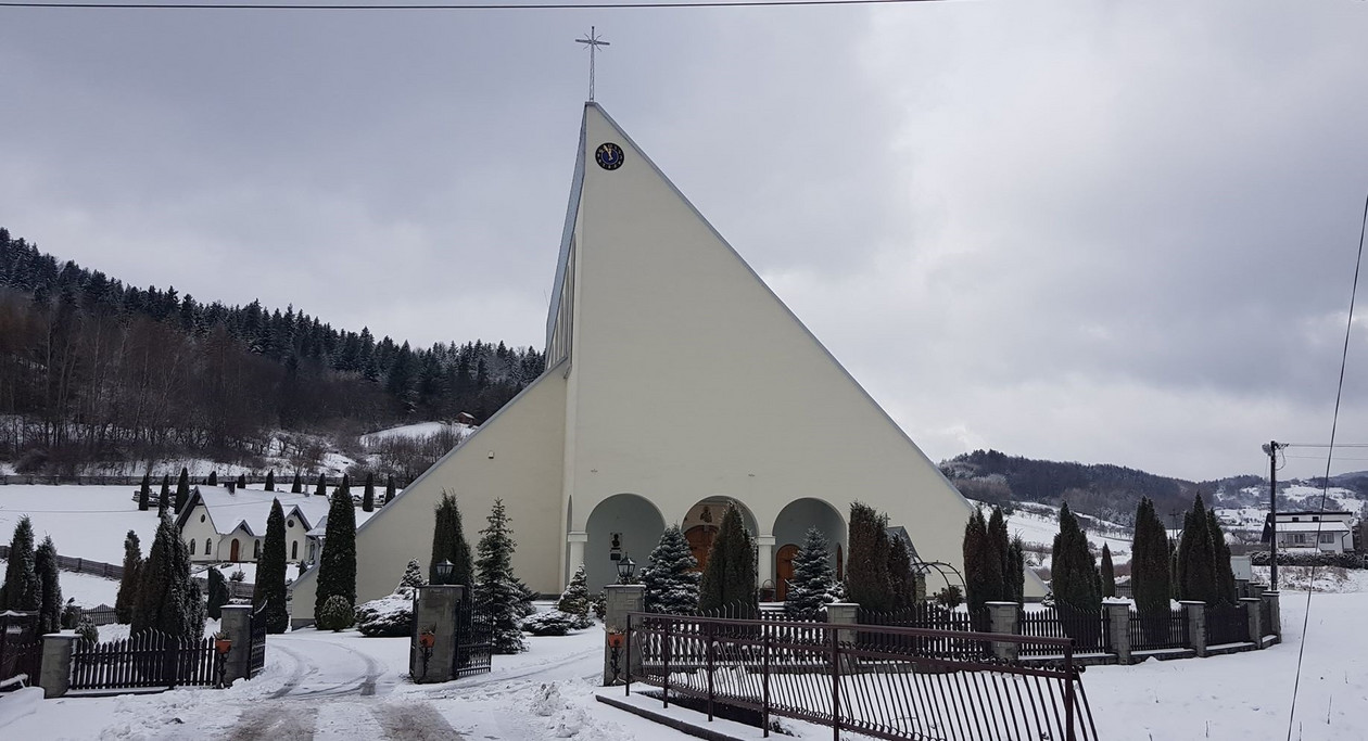 Kościół w Kiczni, którego budowę nadzorował ks. Marian W.