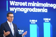 Premier Mateusz Morawiecki na konferencji prasowej dot. podwyżki płacy minimalnej. 