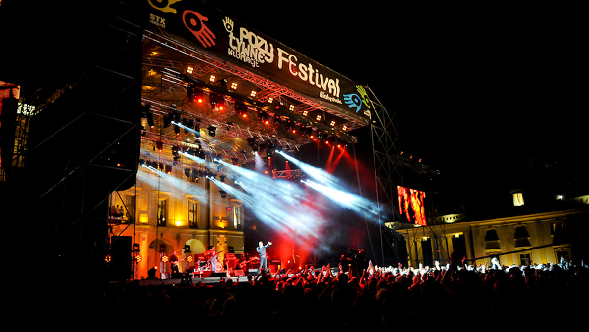Miasto Białystok zostało uhonorowane specjalną nagrodą miesięcznika "Elle" za organizację festiwalu muzycznego Pozytywne Wibracje 2010.