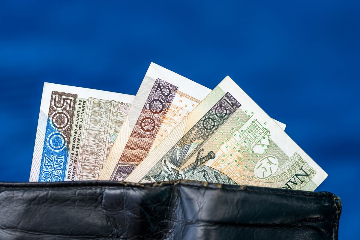 Świadczenie pielęgnacyjne i zasiłek pielęgnacyjny w 2025 r.