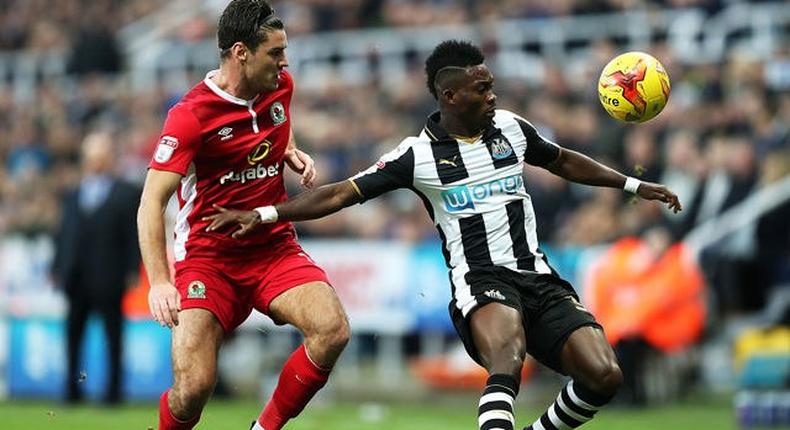 ___5846038___https:______static.pulse.com.gh___webservice___escenic___binary___5846038___2016___12___2___20___newcastle_uniteds_christian_atsu_in_action_with_blackburn_rovers_398253