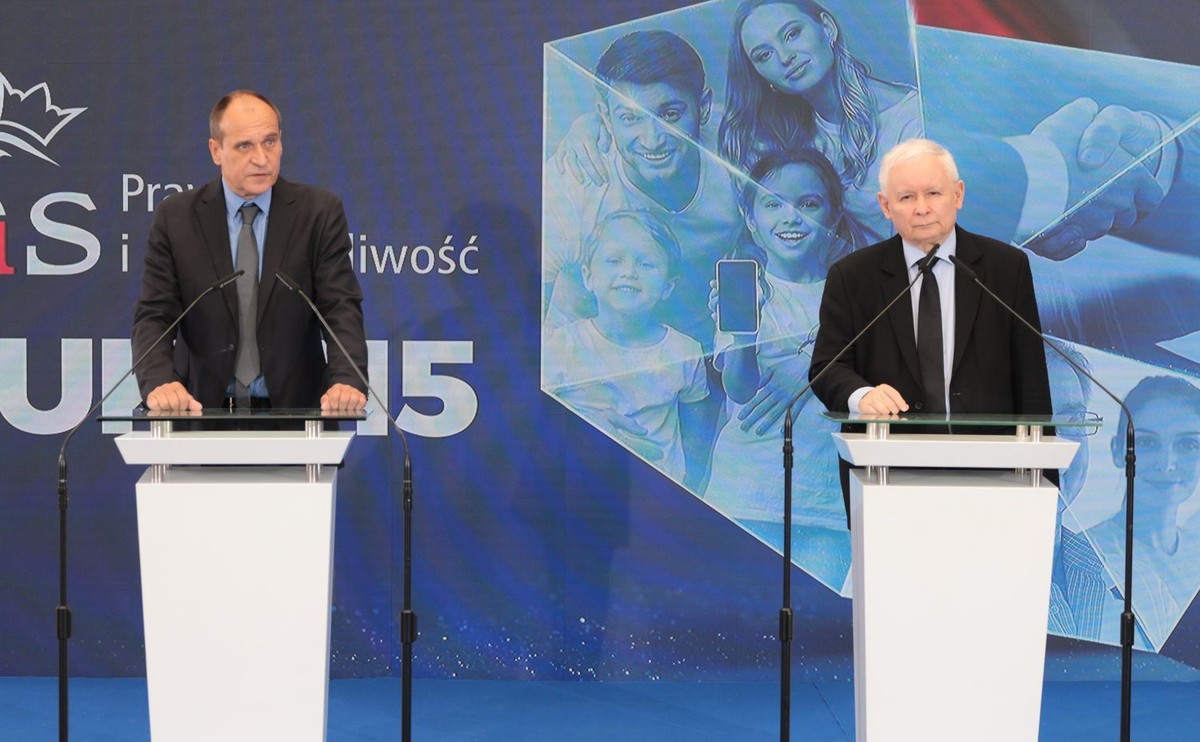 Prezes Prawa i Sprawiedliwości Jarosław Kaczyński i Paweł Kukiz z Kukiz'15