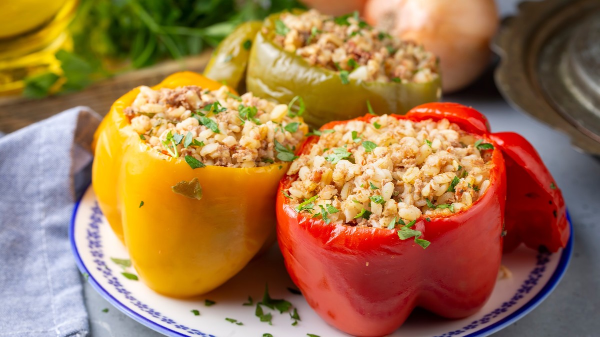 Recept za grčke punjene paprike oduševiće sve istinske gurmane: Jedan sastojak čuda čini