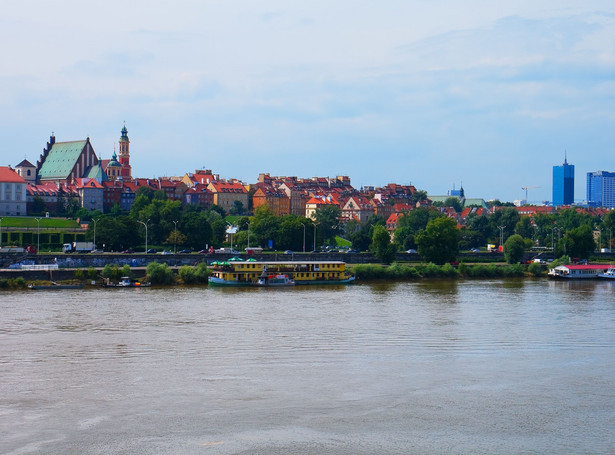 Chciał zrobić sobie zdjęcie. Spadł z Mostu Świętokrzyskiego do Wisły