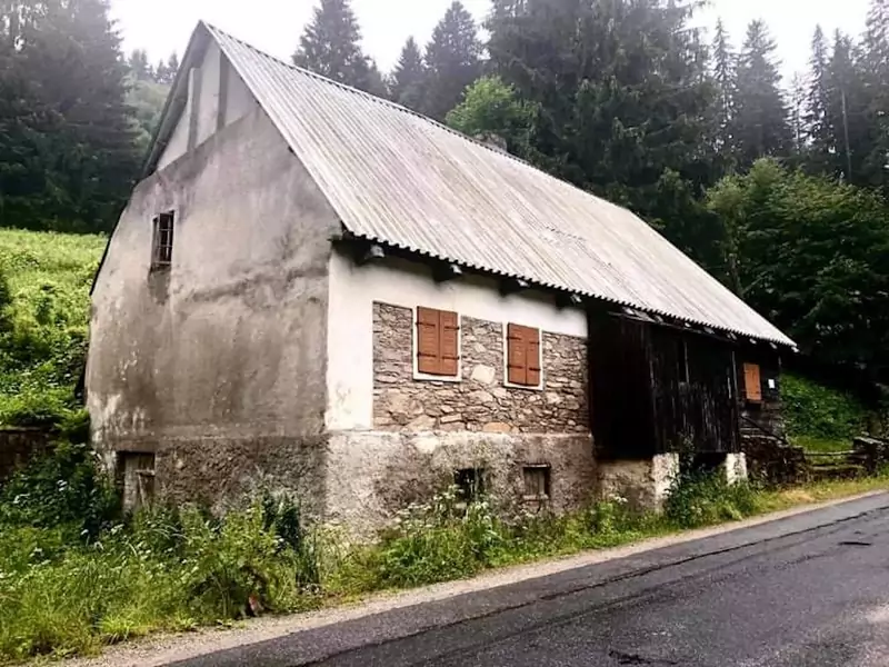 Poniemiecki dom w Sudetach przed remontem