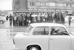 Życie codzienne czasów PRL. Ten QUIZ to wyzwanie. Odpowiesz choć na połowę pytań?