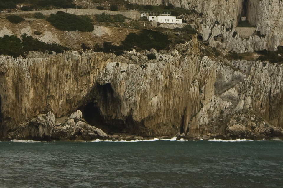 Jaskinie Gorhama, Gibraltar