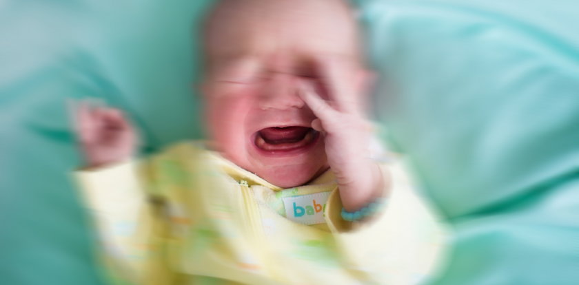 Maluszek potrzebował pomocy i płakał. Matka wepchnęła mu pieluchę w usta. Okrutna zbrodnia w Szczecinie