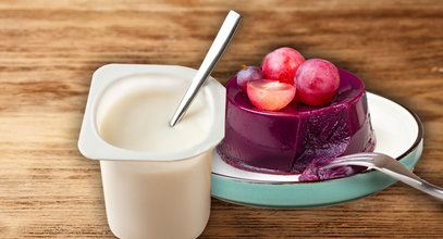 Blogerka pokazała, jak przyrządzić lekki deser z jogurtu i galaretki. Idealny na upalny weekend