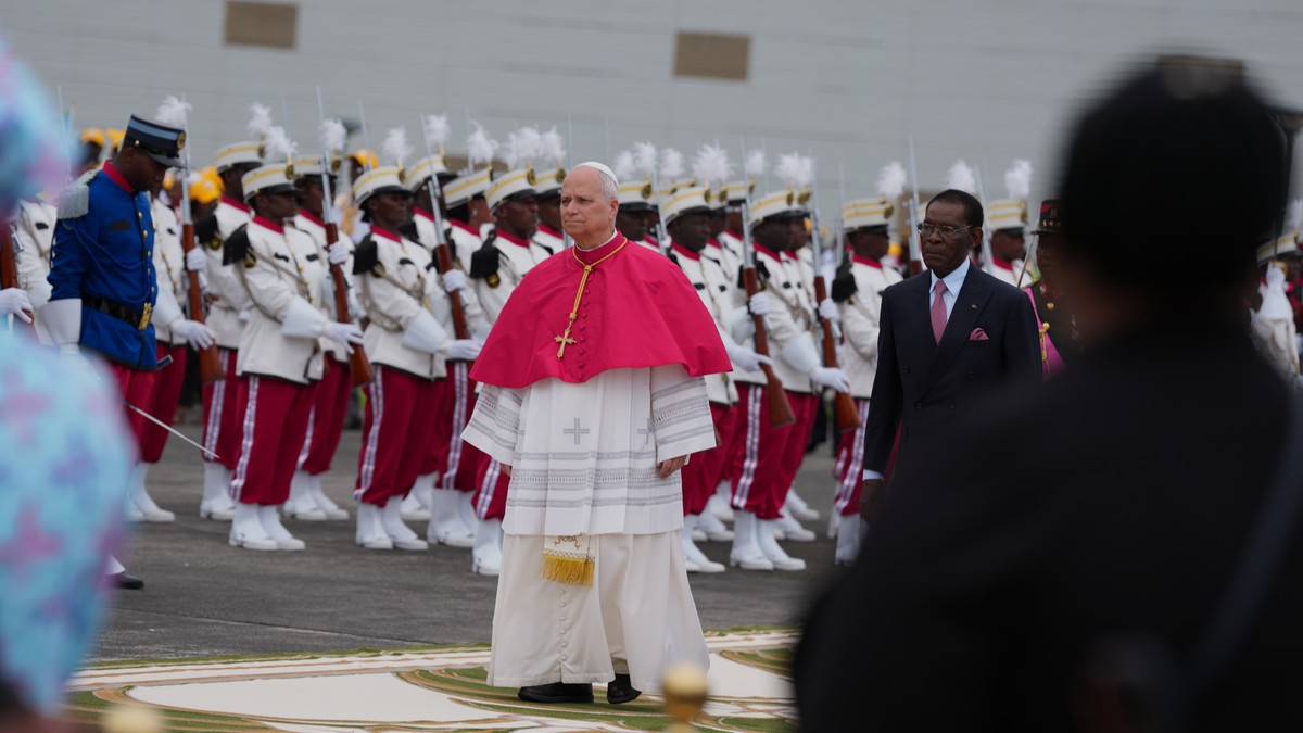 Papa Lav u Malabu, Ekvatorijalna Gvineja, 21. aprila