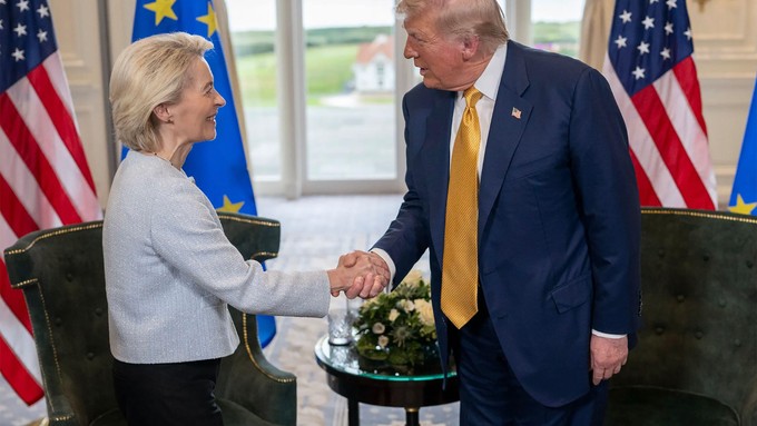 Ursula fon der Lajen i Donald Tramp