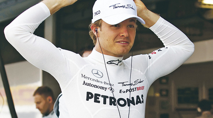 3,7 milliárdot keres Rosberg