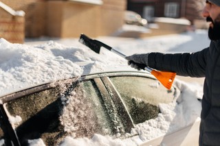 Zimowe obowiązki kierowcy. Nie daj się zaskoczyć [QUIZ]