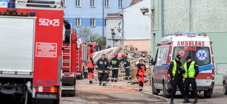 Ciężki stan dziecka rannego w katastrofie w Świebodzicach. "Jest na granicy życia i śmierci"
