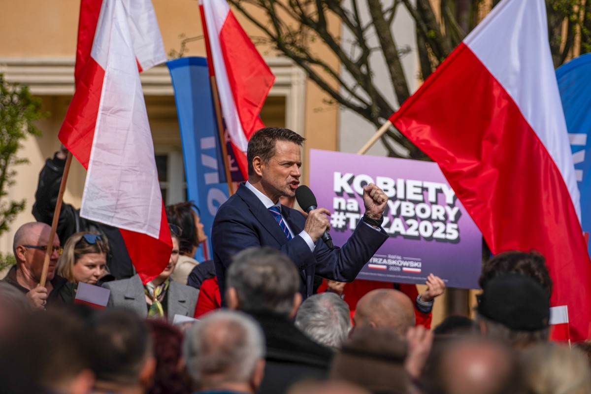 Podczas spotkania Rafała Trzaskowskiego z wyborcami musiała interweniować policja