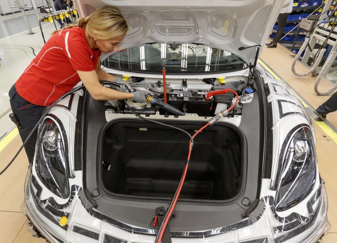 Produkcja samochodów sportowych Porsche w Stuttgarcie