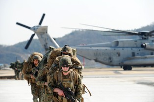 Trump nakazał wycofanie do połowy stycznia części wojsk z Iraku i Afganistanu