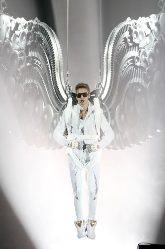 Justin Bieber podczas koncertu w Prudential Center (New Jersey) – lipiec 2013