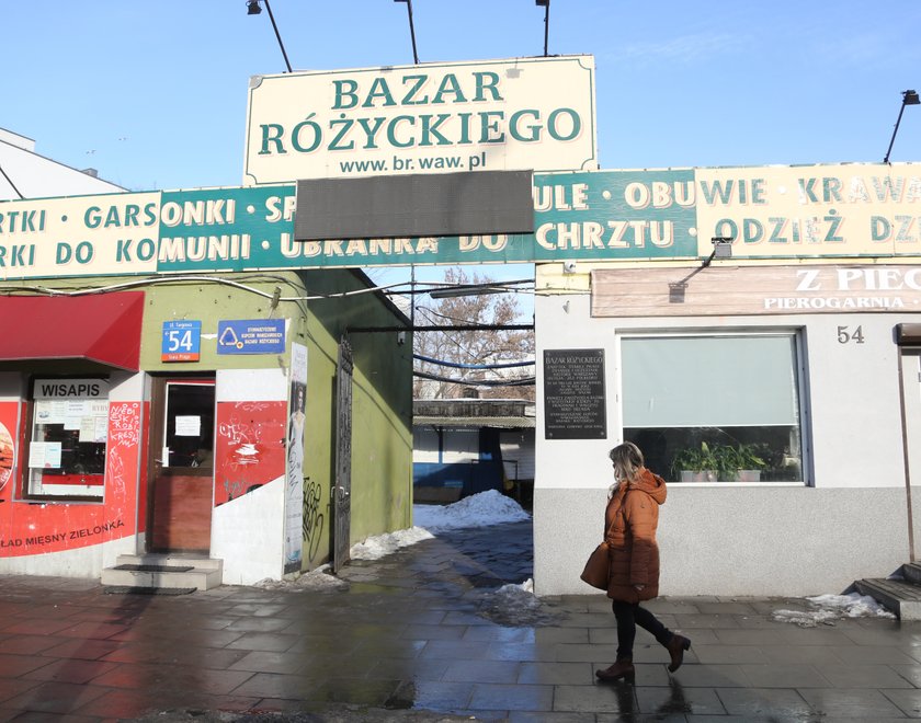 Wejście na bazar