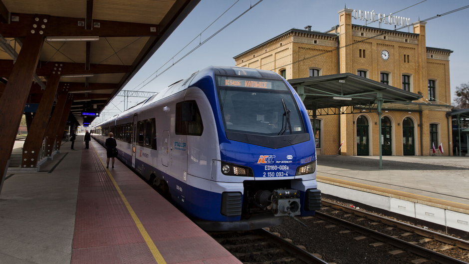 Wakacyjny rozkład jazdy pociągów od 12 czerwca