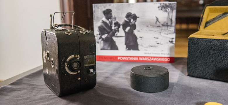 Muzeum Powstania Warszawskiego otrzymało dwie kamery, jakimi filmowano powstanie
