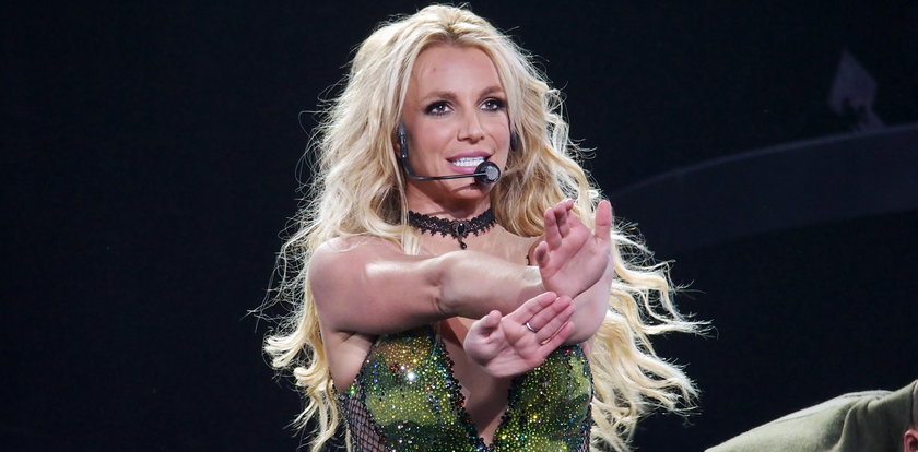Britney Spears zatańczyła z wielkimi nożami. Niepokojące doniesienia...